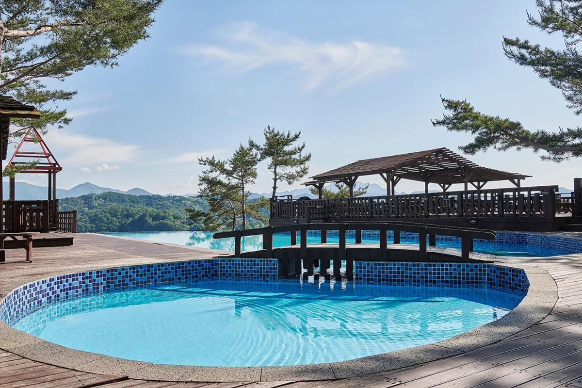 Club Es Jecheon Resort Csecshon Kültér fotó